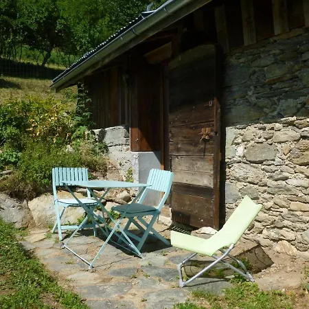 Gragny Authentique Maison Montagne *